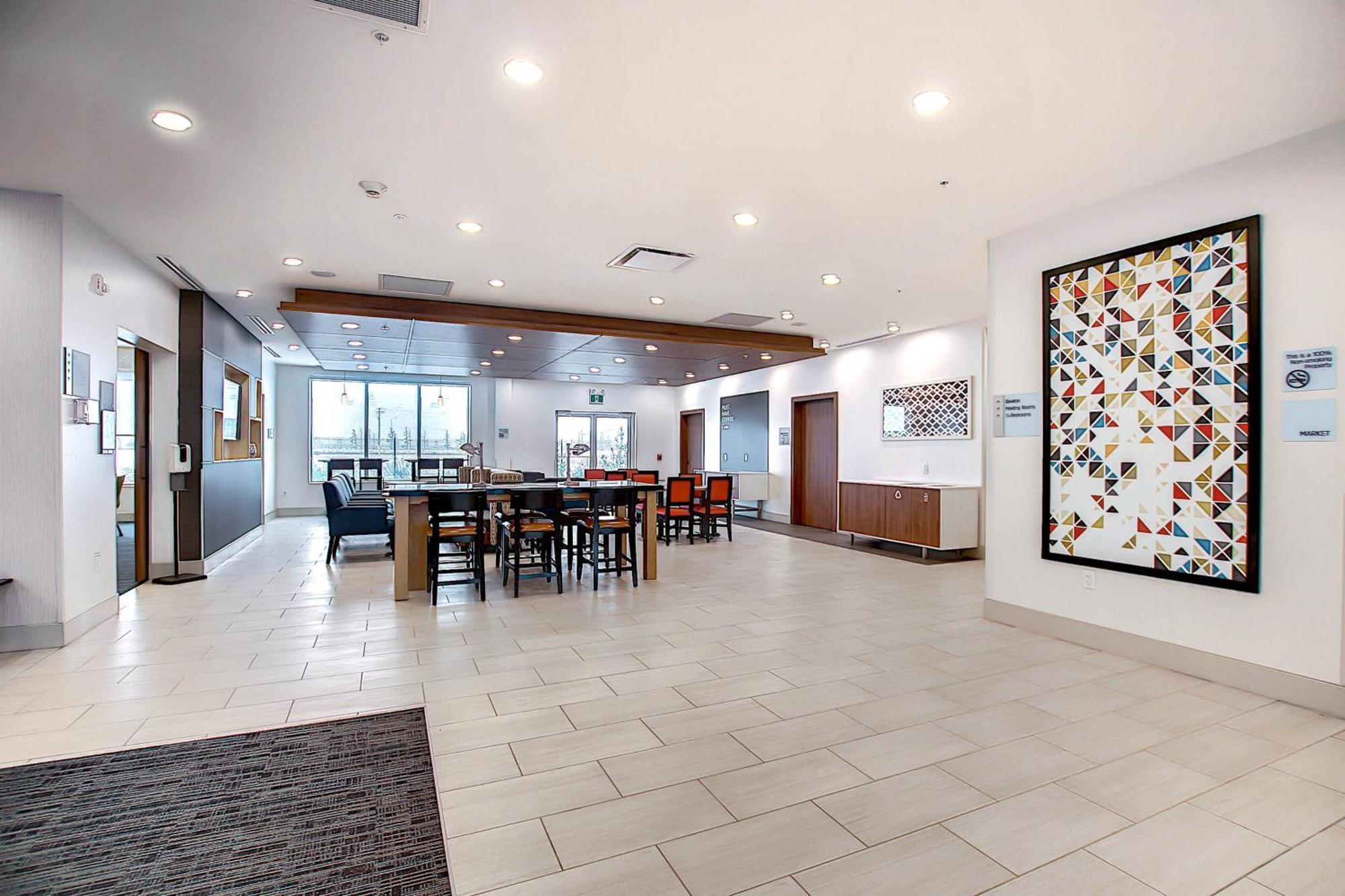 Holiday Inn Express & Suites - Calgary Airport Trail Ne By Ihg Luaran gambar