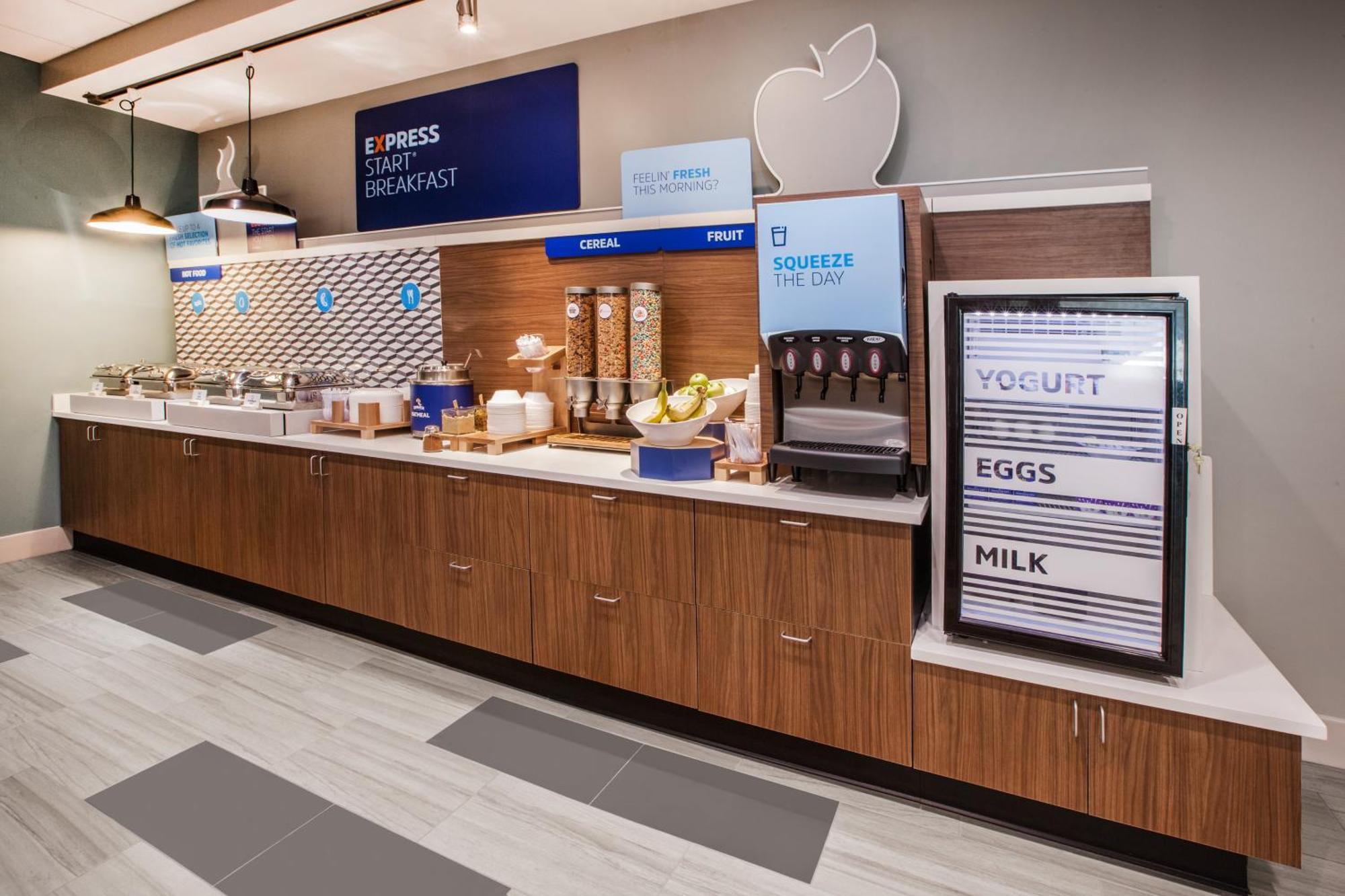 Holiday Inn Express & Suites - Calgary Airport Trail Ne By Ihg Luaran gambar